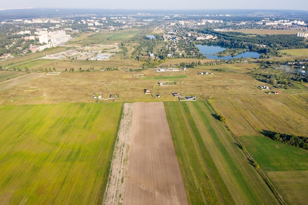 gesätes landwirtschaftliches Feld Ansicht von oben Drohnenschießen