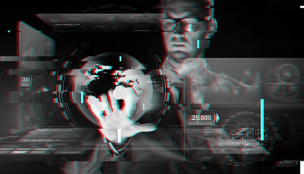 Geschäft, Menschen, Zukunftstechnologie, Massenmedien und Cyberspace-Konzept – Nahaufnahme eines Geschäftsmannes, der die Erdkugelprojektion auf einem virtuellen Bildschirm vor dunklem Hintergrund berührt