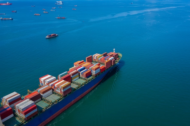 Geschäft Versand Fracht Container Import Export Angst Schiff offener See internationale Antenne