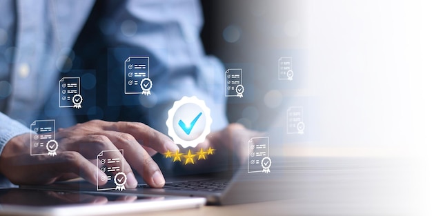 Geschäftsarbeit und Beurteilung für das Zertifikat Konzept Online-Umfrage-Prüfung und wählen Sie die richtige