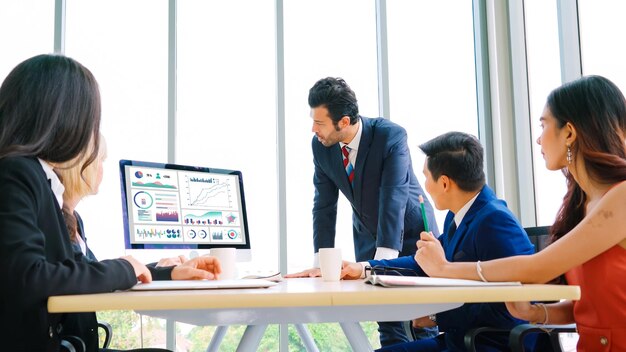 Geschäftsdaten-Dashboard-Analyse durch geniale Computersoftware