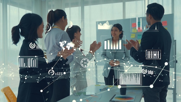 Geschäftsleute in Firmenbesprechung mit Vorstellungsgrafik