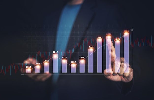 Geschäftsmann mit mobilem Smartphone zur Analyse von Finanzdaten Konzept digitales Diagramm Diagrammschnittstelle virtueller Bildschirm technischer Preisindikator Handel mit globalem Online-Marketing und Investitionen