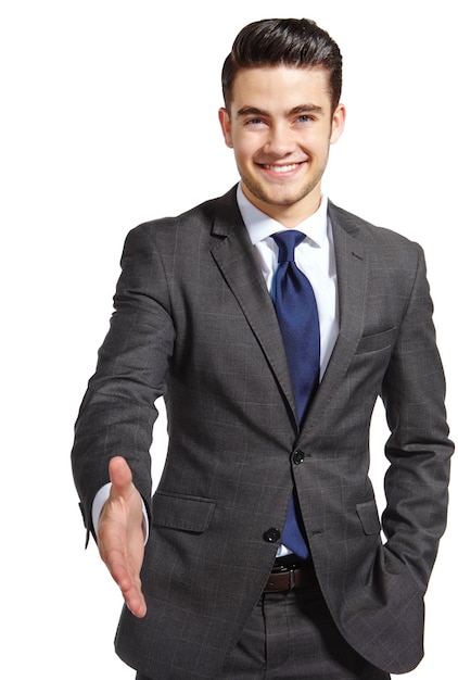 Geschäftsmann und glücklich im Studio mit Handschlag für Deal Partnerschaft und Vereinbarung auf weißem Hintergrund Männliche Person Corporate und Lächeln auf Porträt mit Stolz für Glückwunsch und gut gemacht