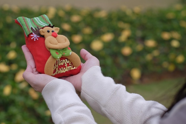 Geschenk in roter Socke