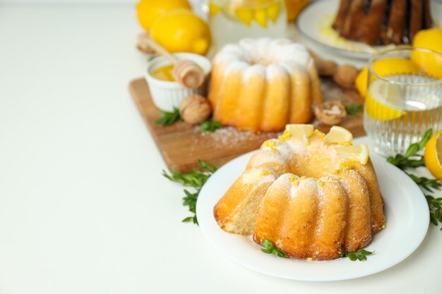 Geschmackvolles Backwurstkonzept köstlicher Zitronenkuchen