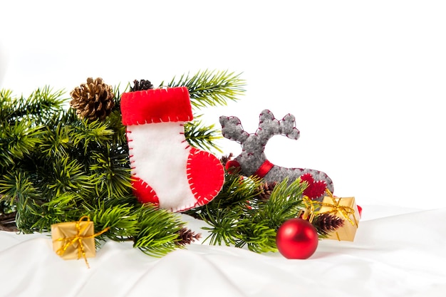 Geschmückter Weihnachtsbaum, geschmückt mit Weihnachtsstiefeln, Weihnachtsmann Cl