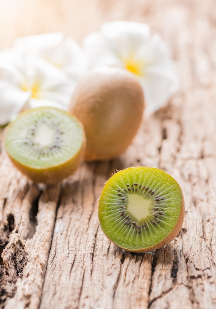 geschnittene Kiwis