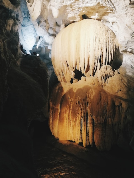 Foto gesteinsbildung in einer höhle