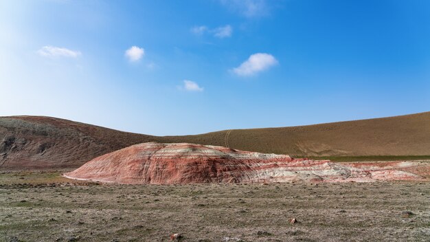 Gestreifte rote Berglandschaft, Schönheit der Natur