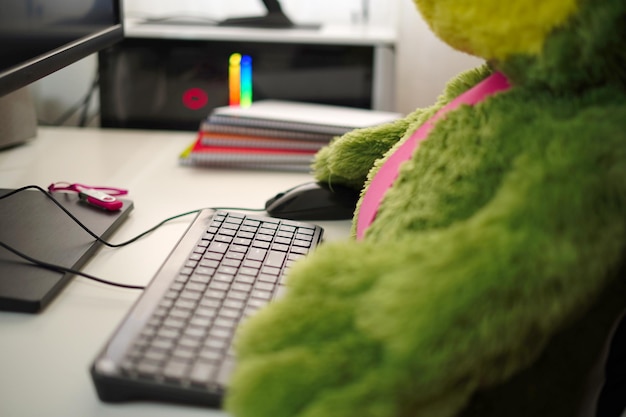 gestresste Führungskraft im Büro Foto in hoher Qualität