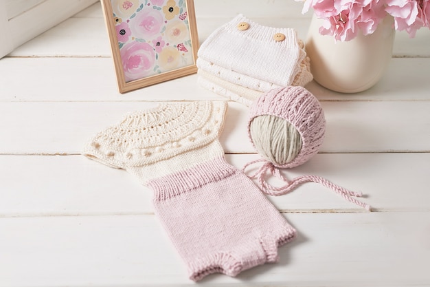 Gestrickte Kinderkleidung und Accessoires zum Stricken Handarbeiten und Stricken