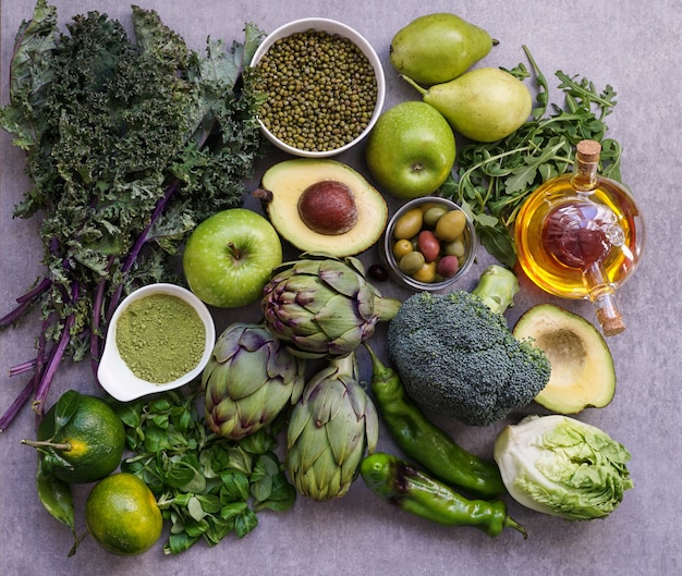 Gesunde Auswahl an grünen Lebensmitteln für Vegetarier