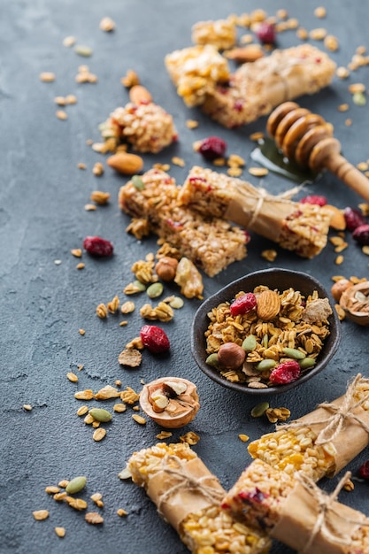 Gesunde hausgemachte Müsli Müsliriegel zum Frühstück