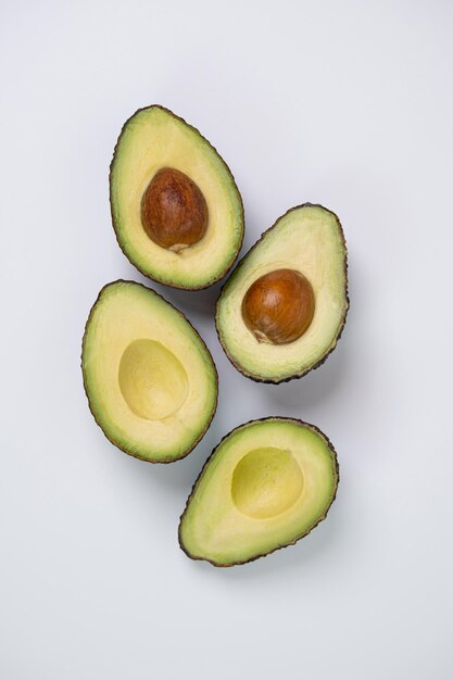 gesunde und frische köstliche frucht avocado