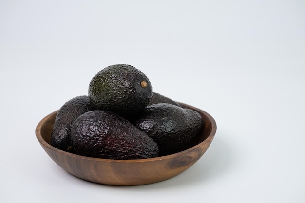 gesunde und frische köstliche frucht avocado