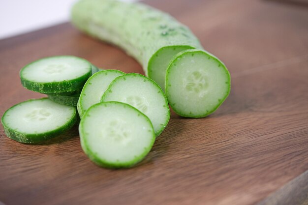 Foto gesunde und frische leckere gemüsegurke