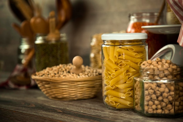 Gesunde vegetarische natürliche Rohkost Hülsenfrüchte ungekocht