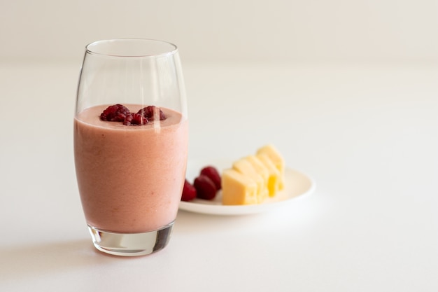 Gesunder Smoothie zum Frühstück