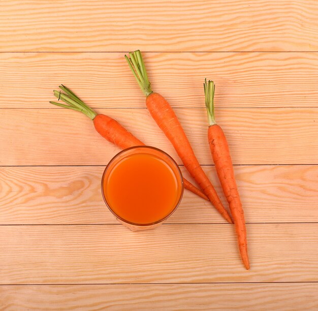 Gesundes Essen - Karotten und Karottensaft