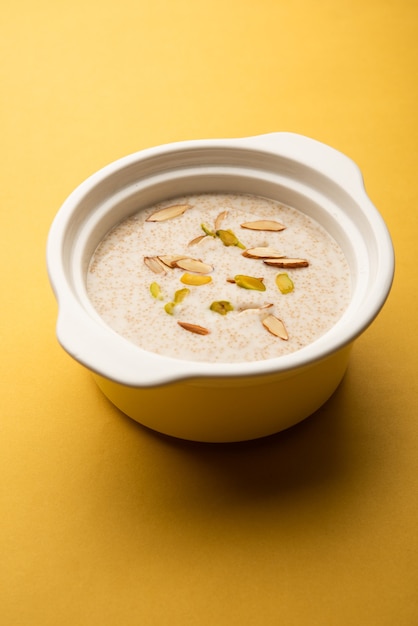 Gesundes Rajgira Kheer oder Amaranth-Süßbrei