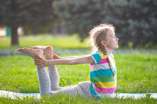 Gesundes und Yoga-Konzept