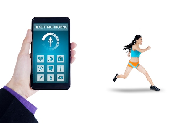 Gesundheitsüberwachungs-App und gesunde Frau