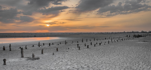 Getrockneter Salt Lake Kuyalnik