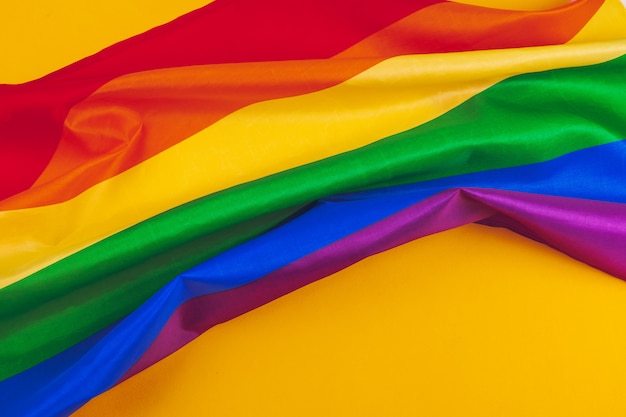 Gewebebeschaffenheit des homosexuellen Regenbogenflaggenabschlusses oben