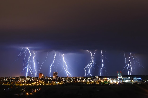 Gewitter über Prag Tschechische Republik