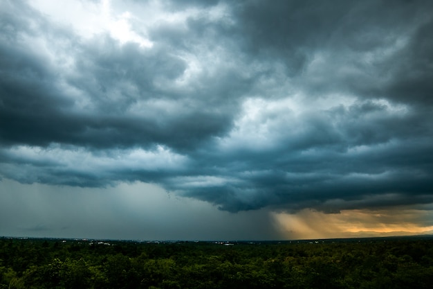 Gewitterhimmel Regenwolken