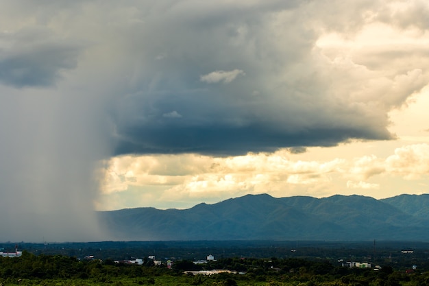 Gewitterhimmel Regenwolken