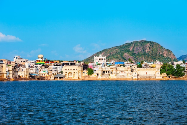 Ghats no lago Pushkar na Índia