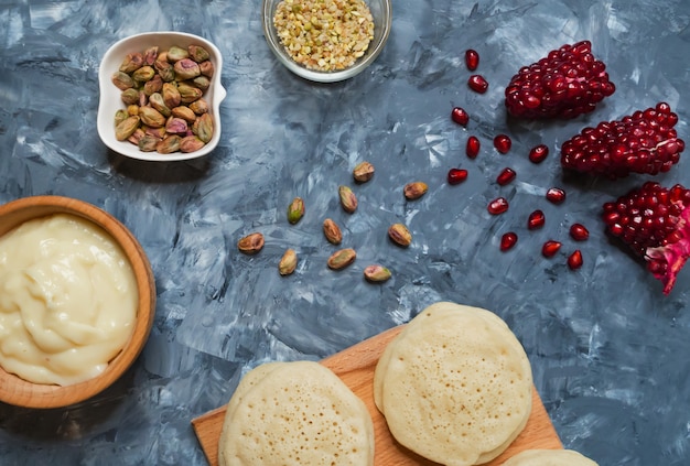 Ghrayaf - Algerische Pfannkuchen, Maghreb-Küche.