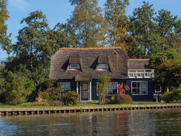 Foto giethoorn in den niederlanden