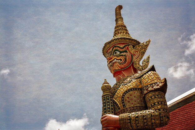 Gigante em wat phra kaew grand palace bangkok tailândia