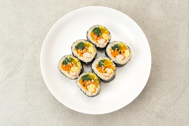 Gimbap coreano enrollado