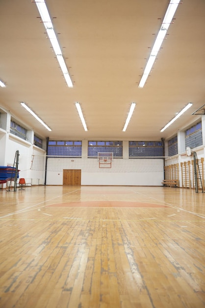 Foto gimnasio de la escuela