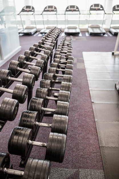 Gimnasio sin interior de personas.