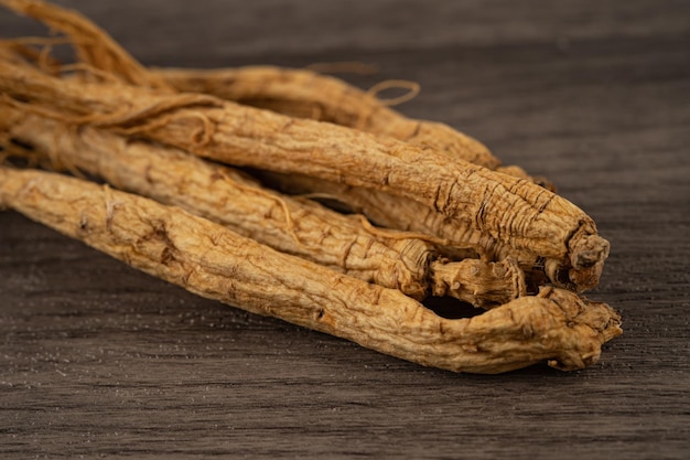 Ginseng, erva vegetal seca. Comida saudável comida de exportação famosa no país da Coréia.