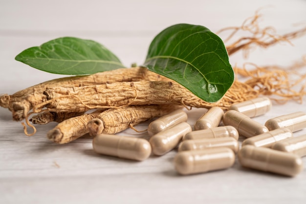 Ginseng, hierba vegetal seca, comida saludable, famosa comida de exportación en el país de Corea