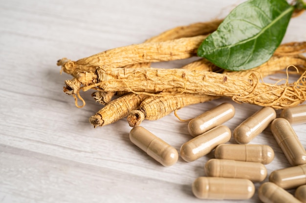 Ginseng, hierba vegetal seca, comida saludable, famosa comida de exportación en el país de Corea