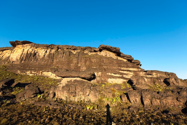 Gipfel des Mount Roraima vulkanischen schwarzen Steinen Venezuela