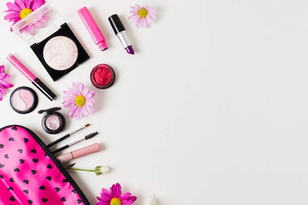 Foto girly kosmetik nahe bei make-upkasten