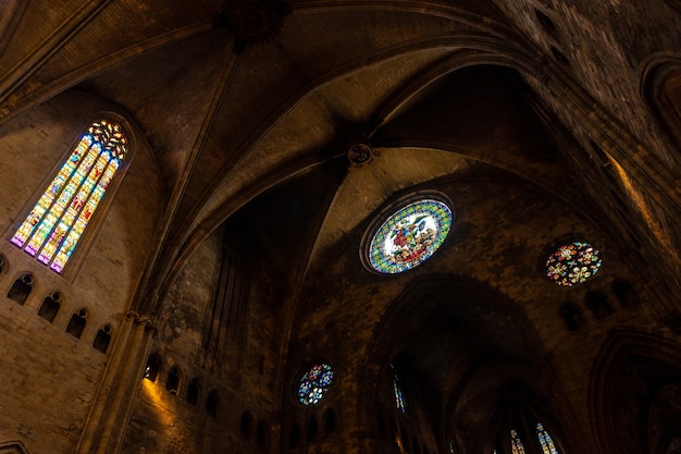 Girona mittelalterliche Stadt, Dächer und Säulen in der Kathedrale, Costa Brava von Katalonien im Mittelmeer. Spanien