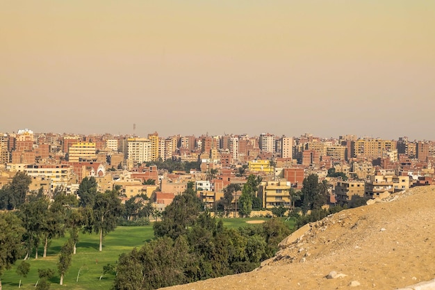 Giza Egipto Octubre 2018 La vista panorámica de los edificios en Giza Egipto