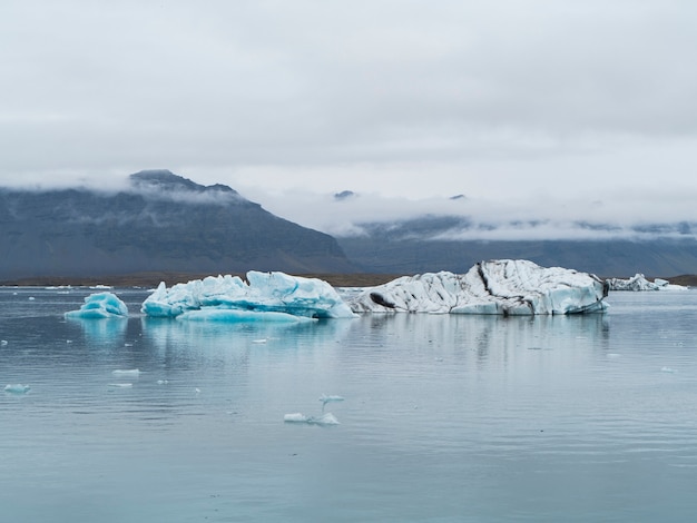 Glaciar frente a Islandia