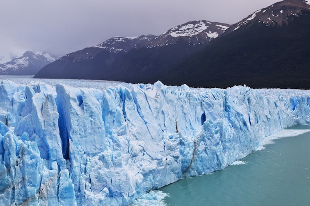 Glaciar Perito Moreno cerca de El Calafate, Patagonia, Argentina