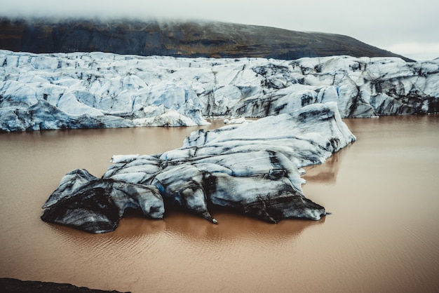 Foto glaciar svinafellsjokull en vatnajokull, islandia.