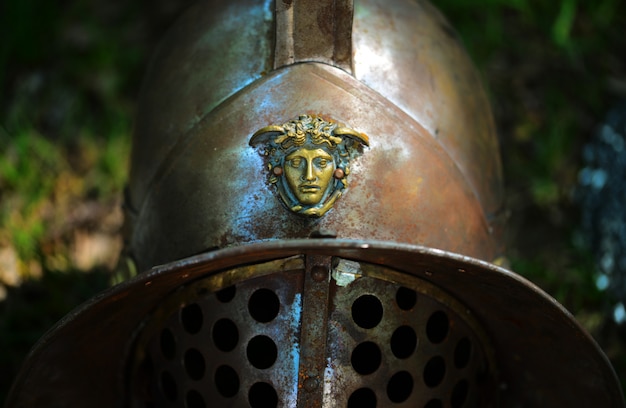 Foto gladiator metallhelm